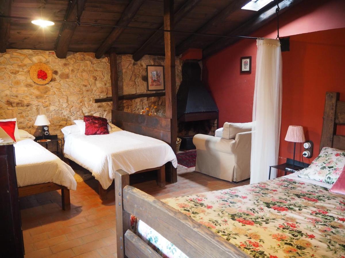 Mas Cal Sastre Guest House ซานต์ ฮิลาริ ซาคาล์ม ภายนอก รูปภาพ