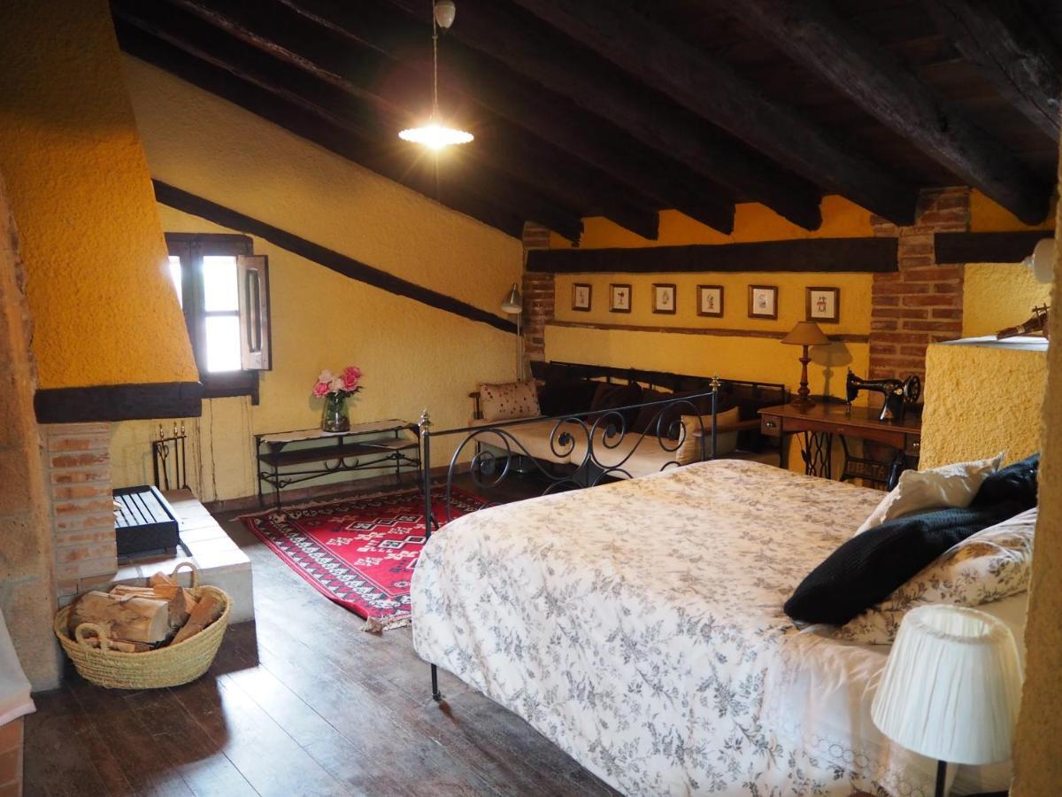 Mas Cal Sastre Guest House ซานต์ ฮิลาริ ซาคาล์ม ภายนอก รูปภาพ