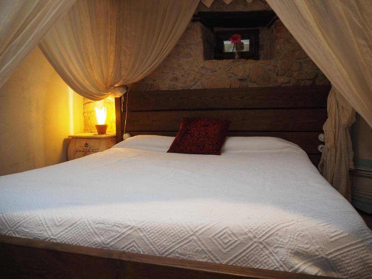 Mas Cal Sastre Guest House ซานต์ ฮิลาริ ซาคาล์ม ภายนอก รูปภาพ
