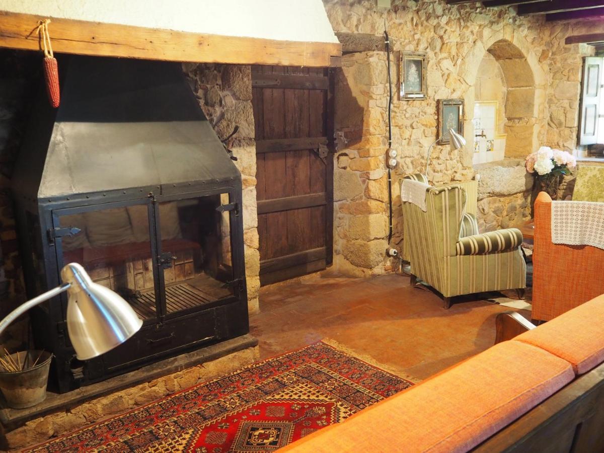 Mas Cal Sastre Guest House ซานต์ ฮิลาริ ซาคาล์ม ภายนอก รูปภาพ