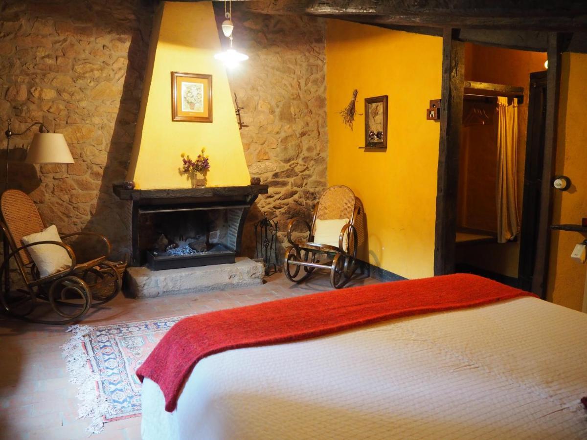 Mas Cal Sastre Guest House ซานต์ ฮิลาริ ซาคาล์ม ภายนอก รูปภาพ