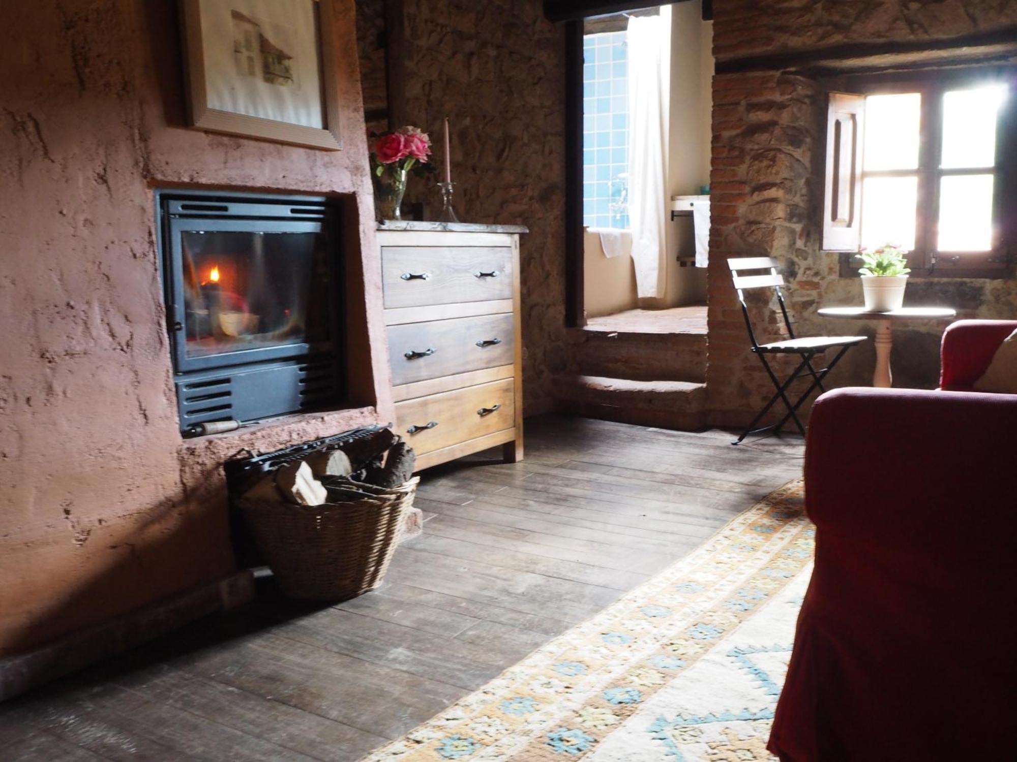 Mas Cal Sastre Guest House ซานต์ ฮิลาริ ซาคาล์ม ภายนอก รูปภาพ