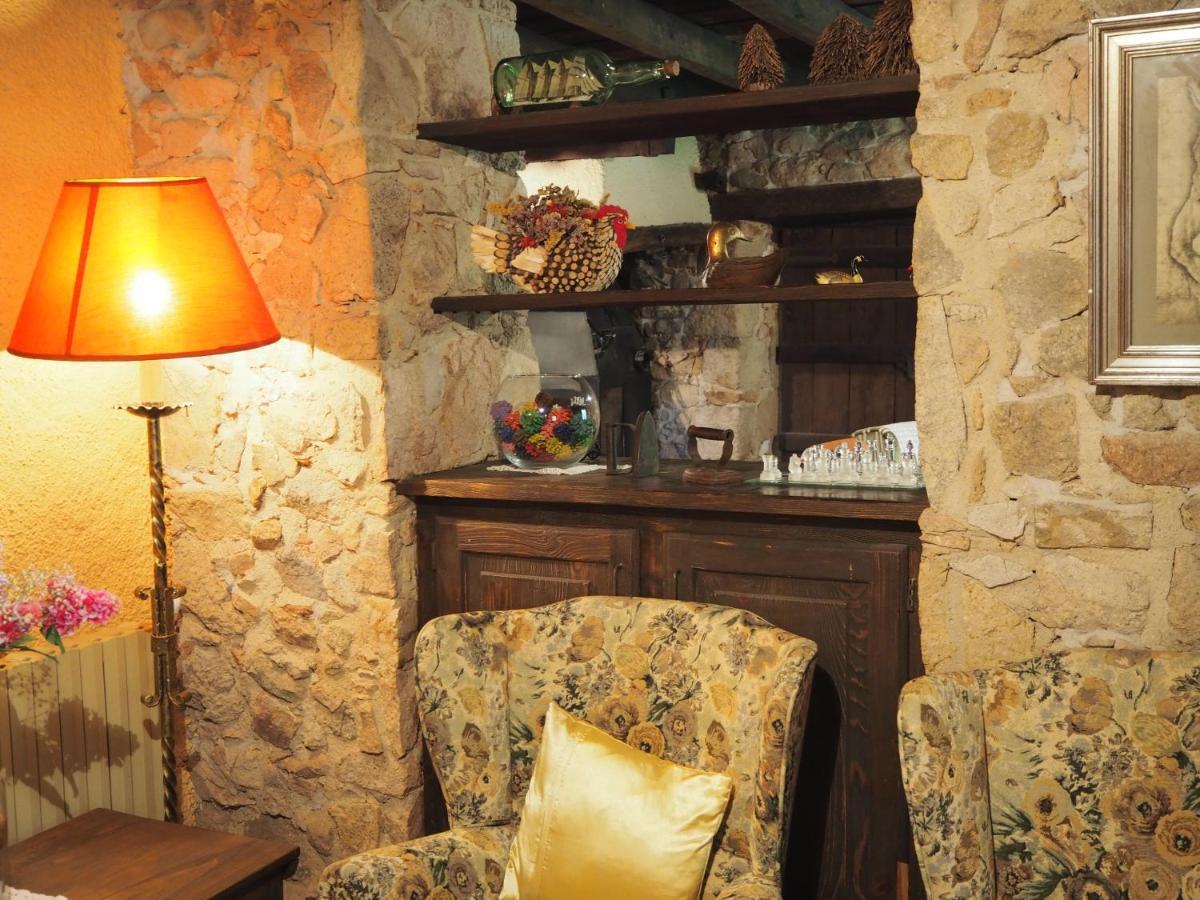 Mas Cal Sastre Guest House ซานต์ ฮิลาริ ซาคาล์ม ภายนอก รูปภาพ